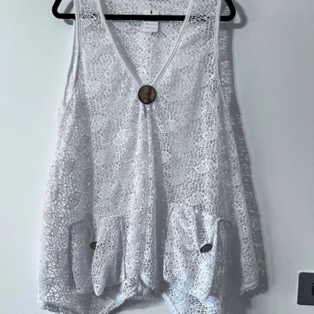 Elegant White Lace V-Neck Blouse
